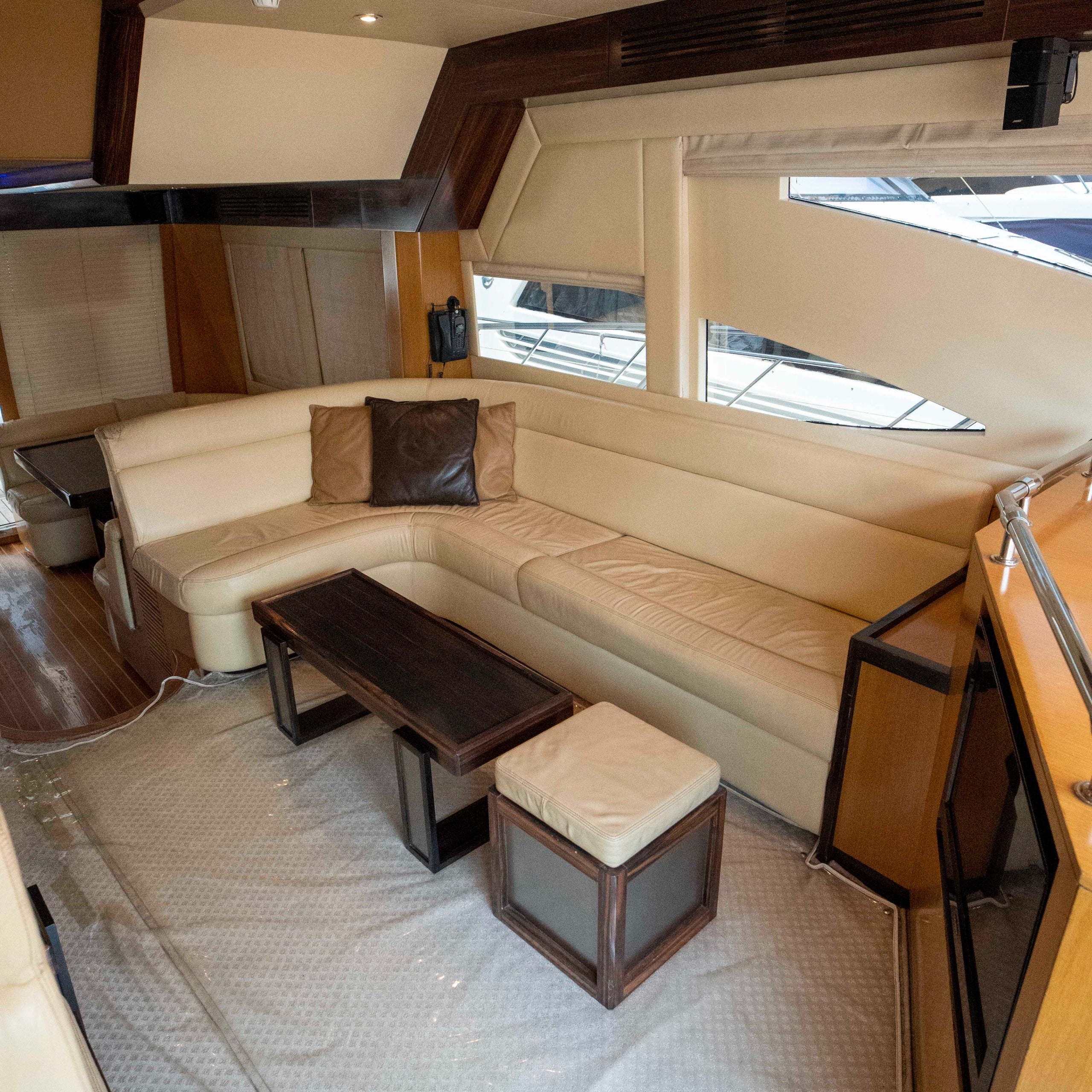 Majesty 60 FT Yacht