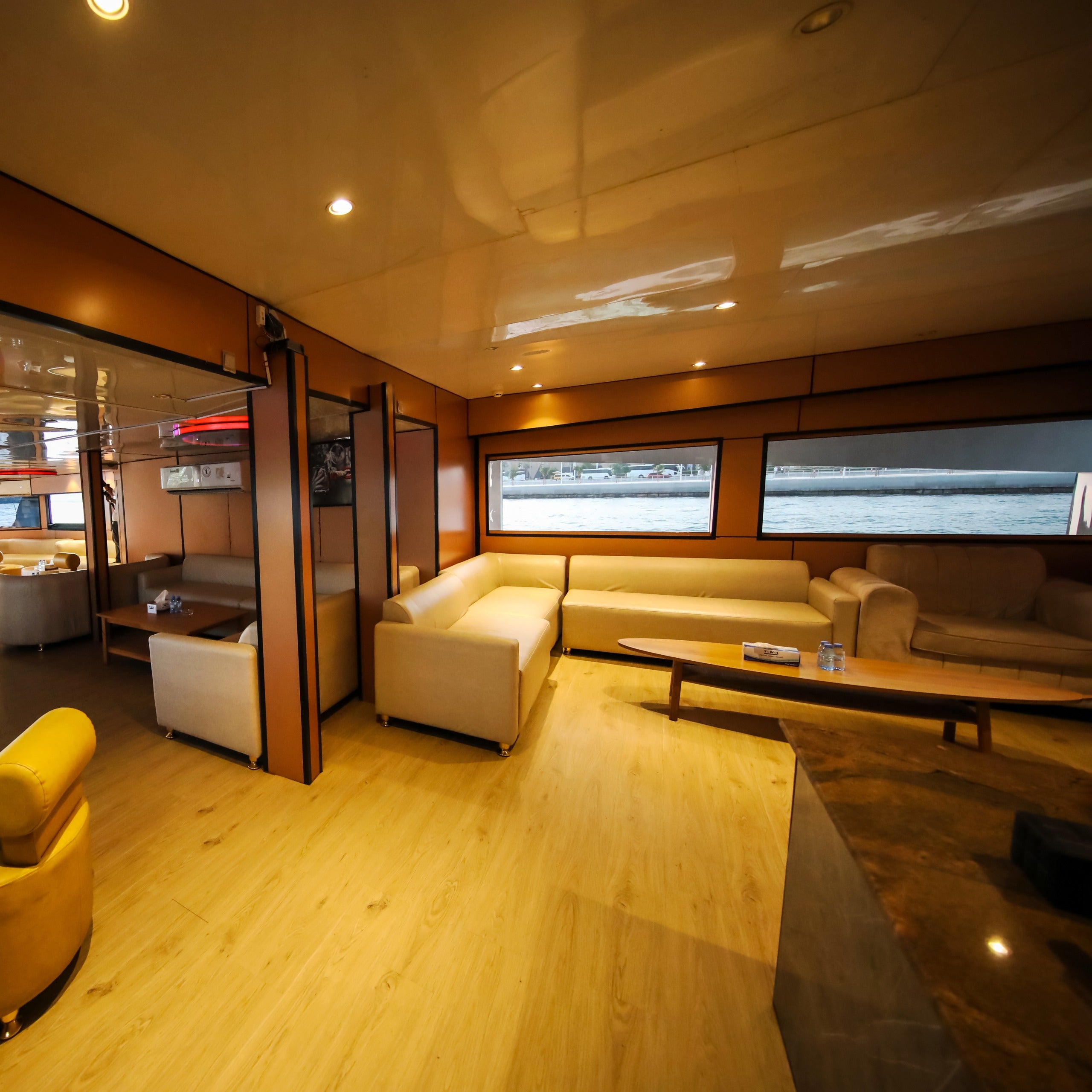Dream 100 FT Yacht