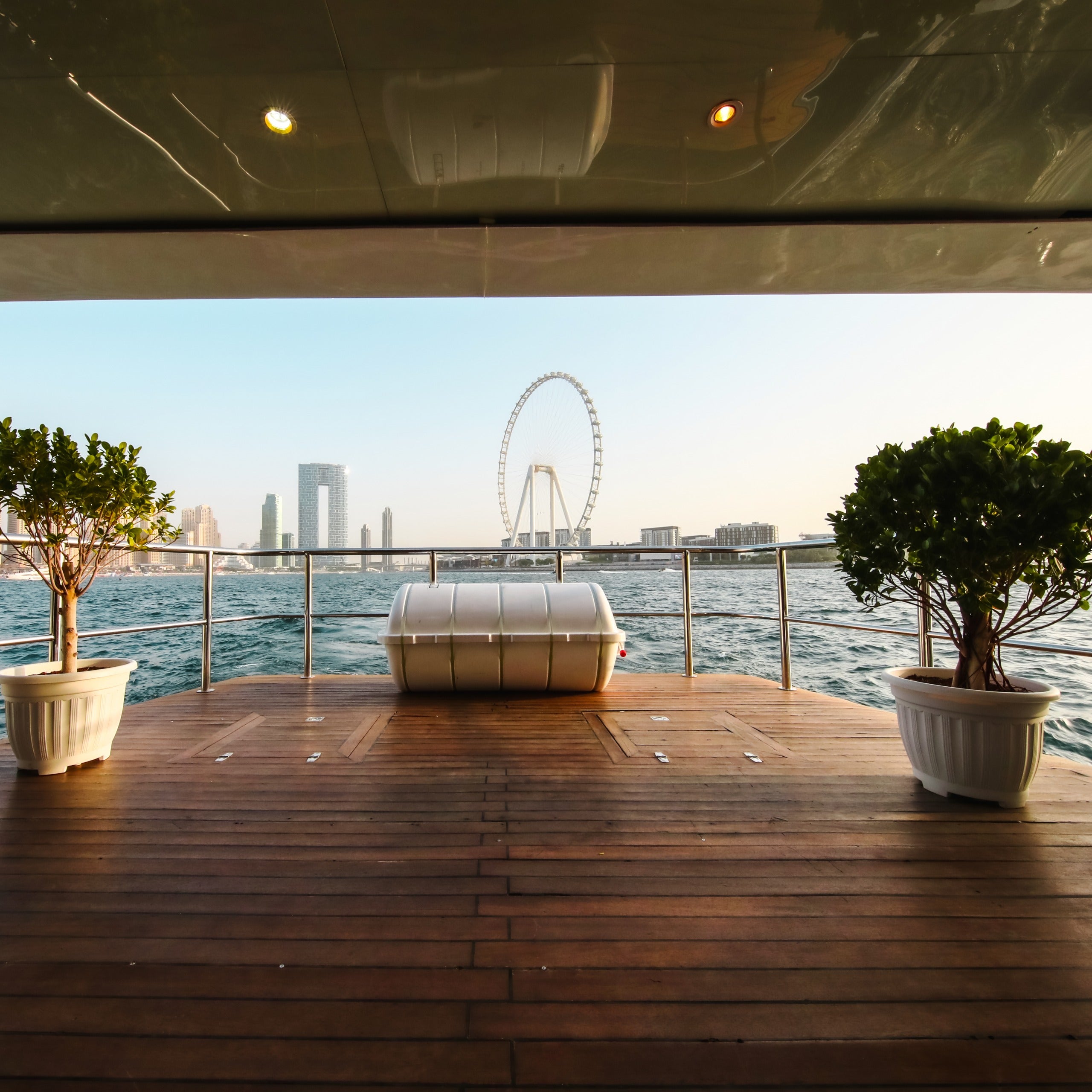 Dream 100 FT Yacht
