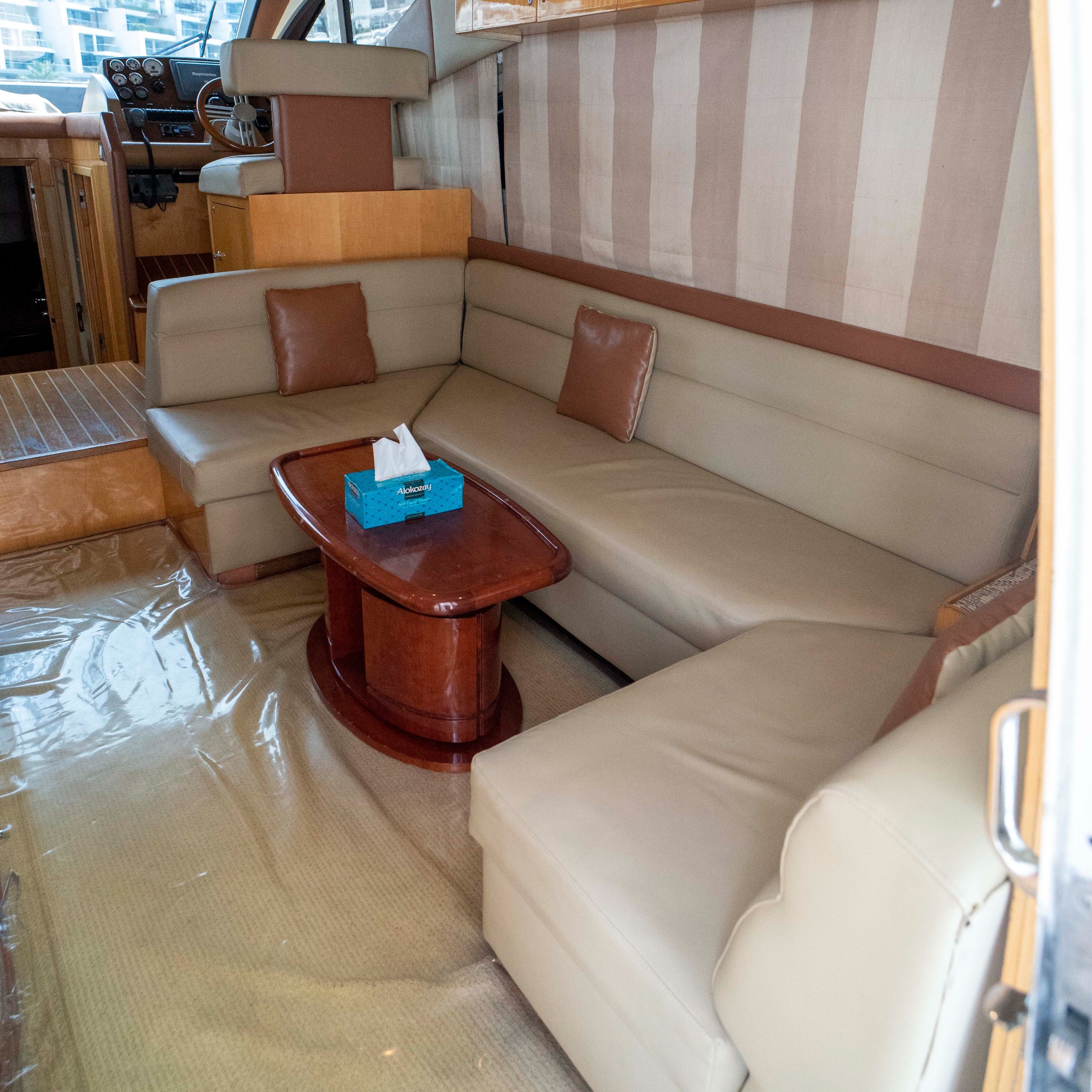Majesty 48 FT Yacht