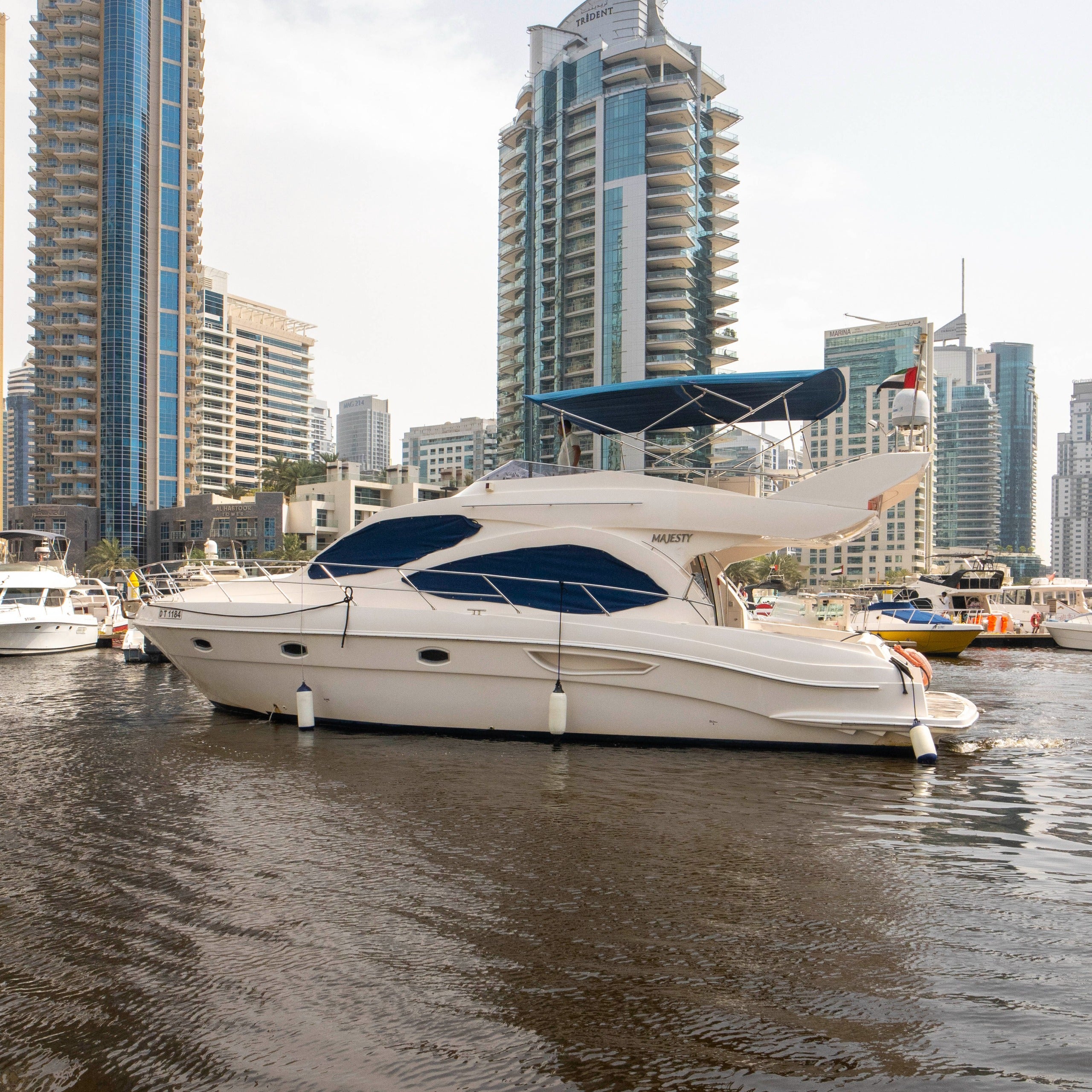 Majesty 48 FT Yacht