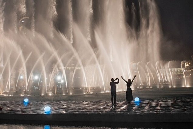 Dubai Fountain Boardwalk with fountain show