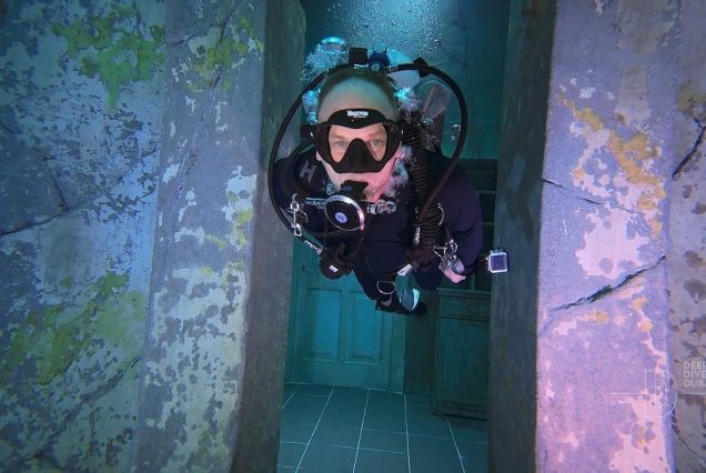 Deep Dive Dubai underwater pool experience